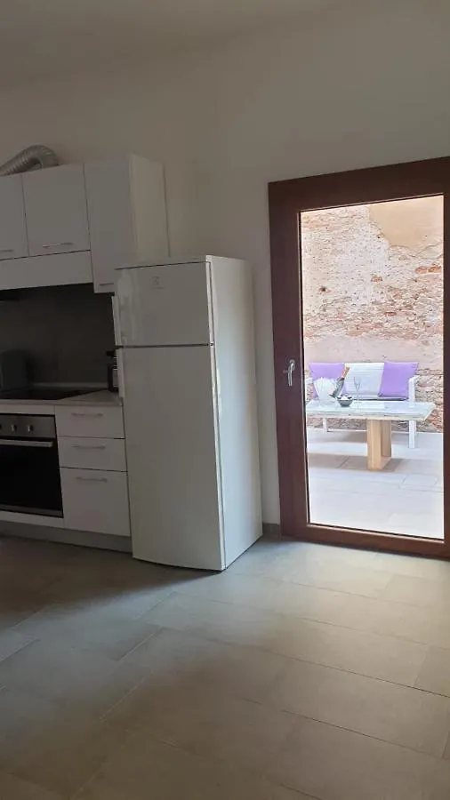 Venice Apartment With Private Courtyard
